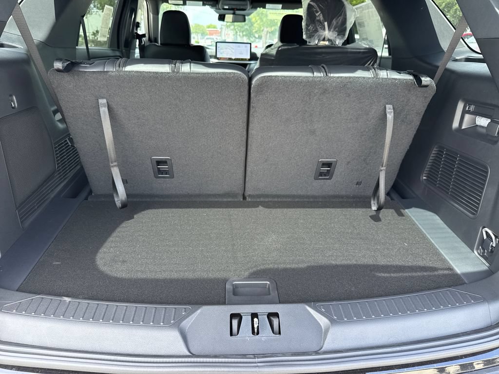 New 2026 Ford Explorer ST-Line w/ ST-Line Street Pack RWD image 21