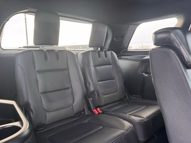 Used 2019 Ford Explorer XLT w/ Equipment Group 202A image 27
