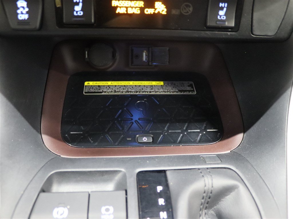 Used 2019 Toyota RAV4 Limited AWD/4WD image 36