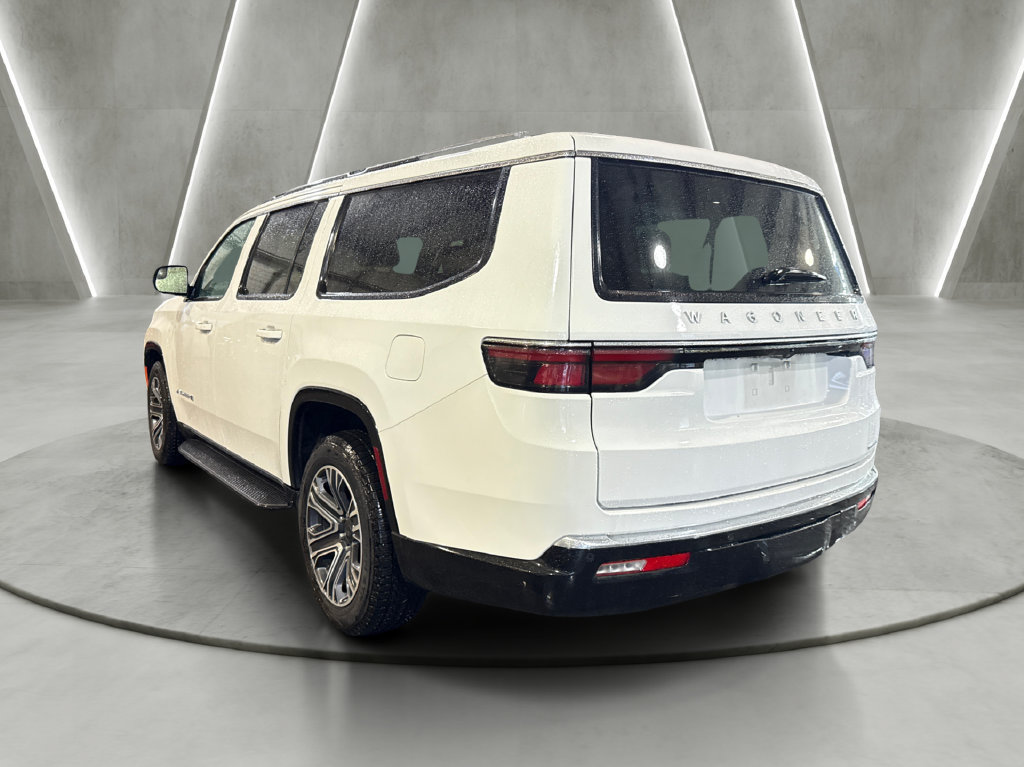 Used 2024 Jeep Wagoneer L Series II w/ Flexible Seating Group AWD/4WD image 3