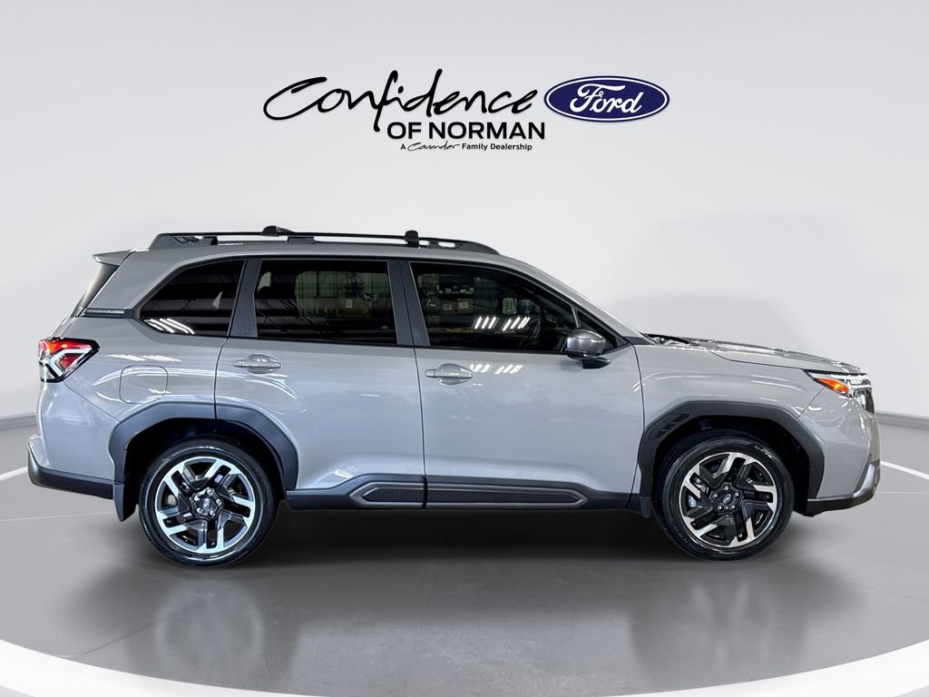Used 2025 Subaru Forester Limited AWD/4WD image 10