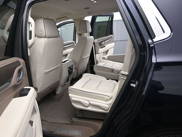 Used 2023 GMC Yukon Denali image 10