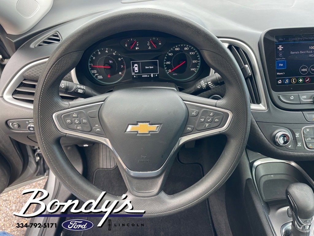 Used 2023 Chevrolet Malibu LT image 9