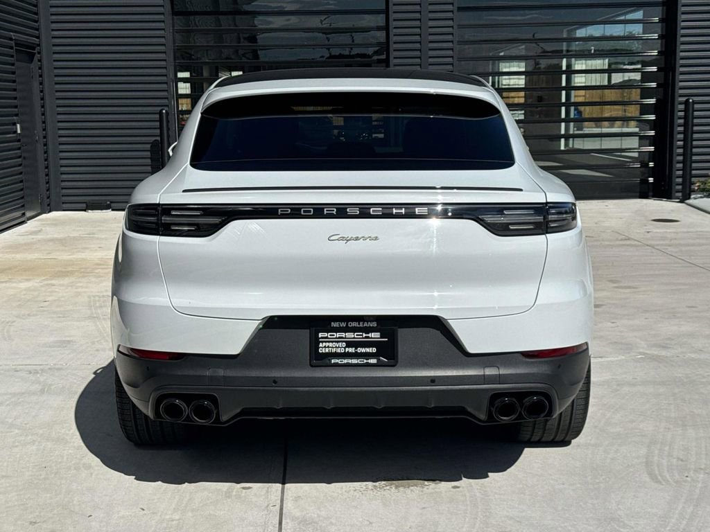 Certified 2022 Porsche Cayenne Platinum Edition image 12