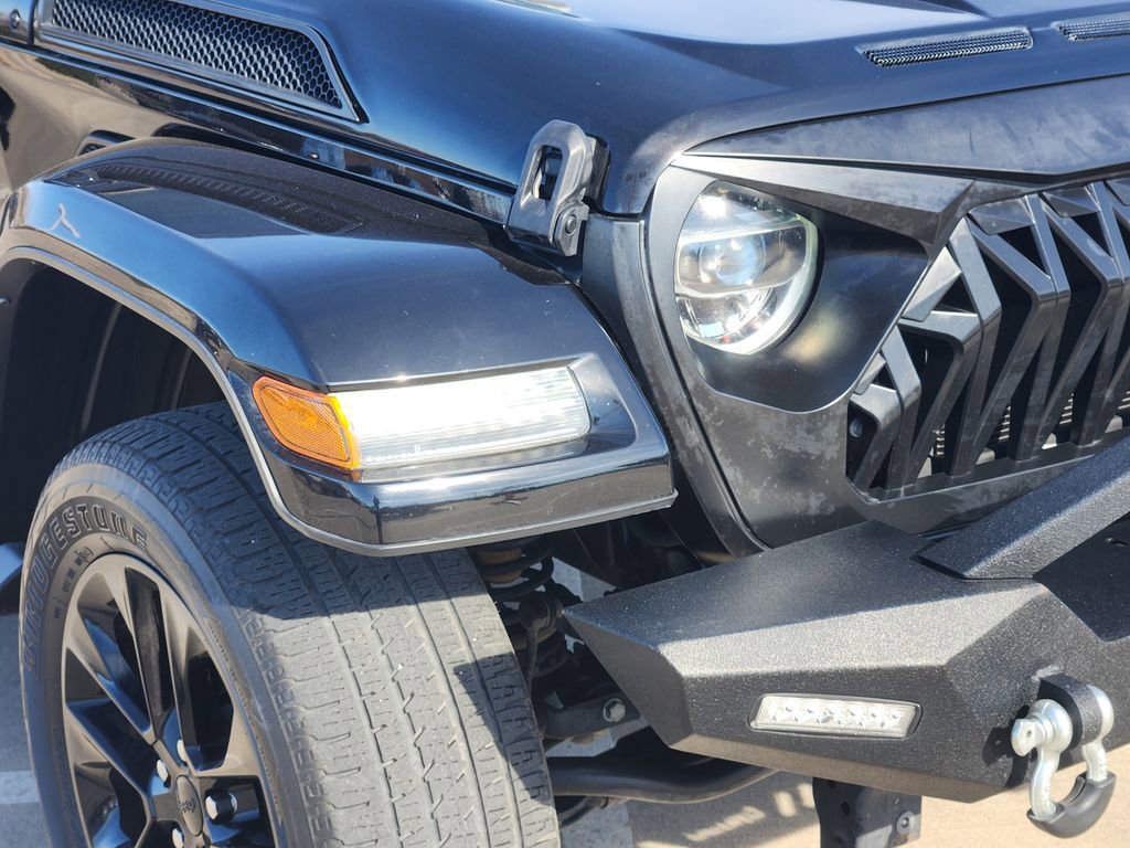 Used 2022 Jeep Wrangler Unlimited Sahara w/ Cold Weather Group image 9