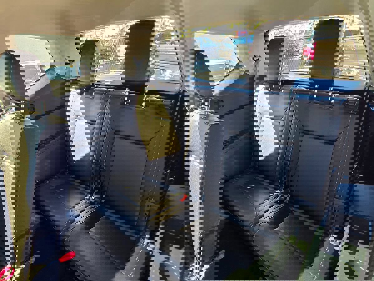 Used 2021 Volkswagen Atlas SE image 25