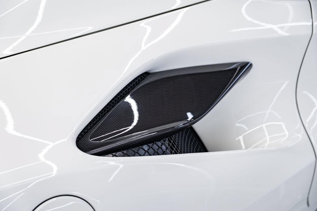 Used 2022 Ferrari F8 Tributo RWD image 31