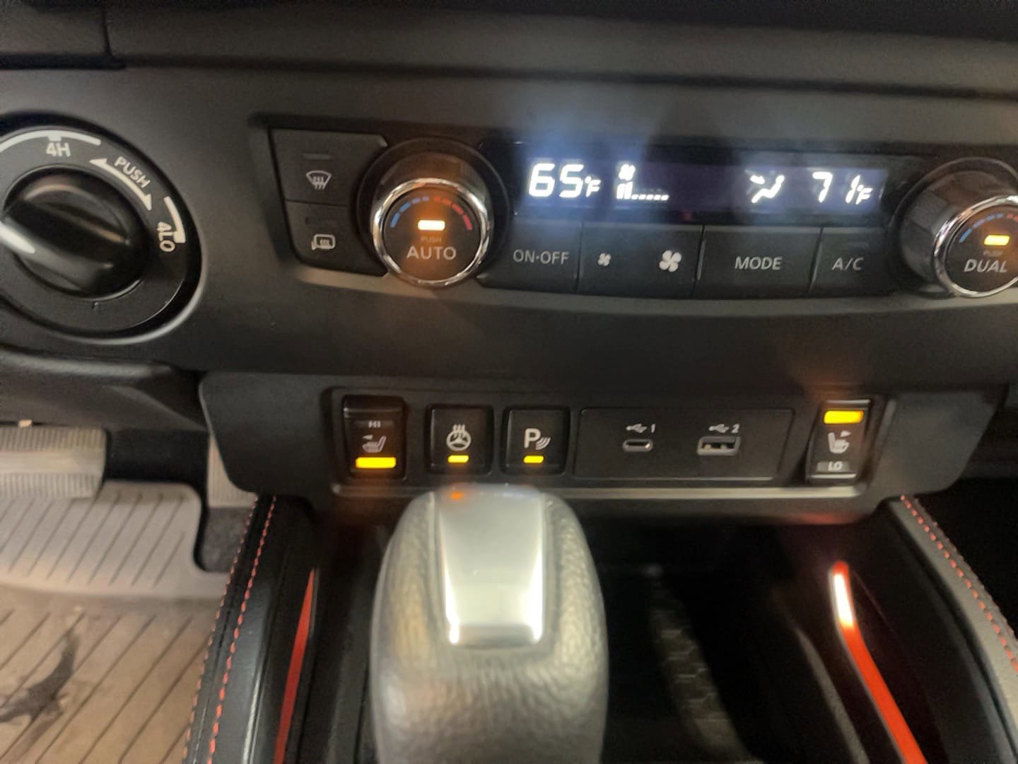 Used 2025 Nissan Frontier PRO-4X w/ Pro Premium Package AWD/4WD image 19
