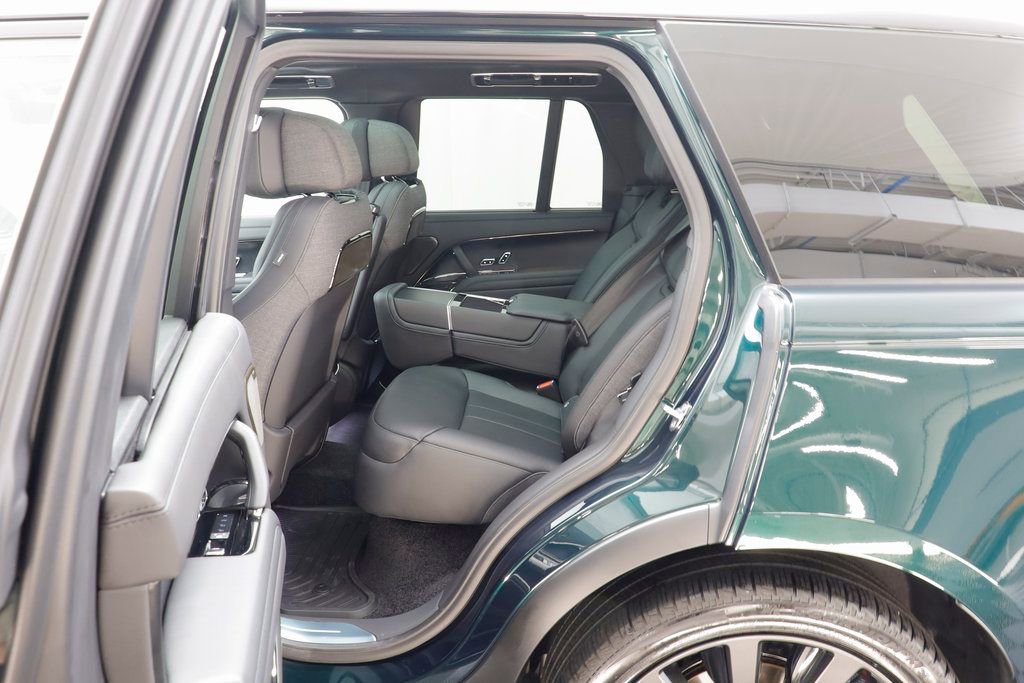 New 2025 Land Rover Range Rover SV AWD/4WD image 17