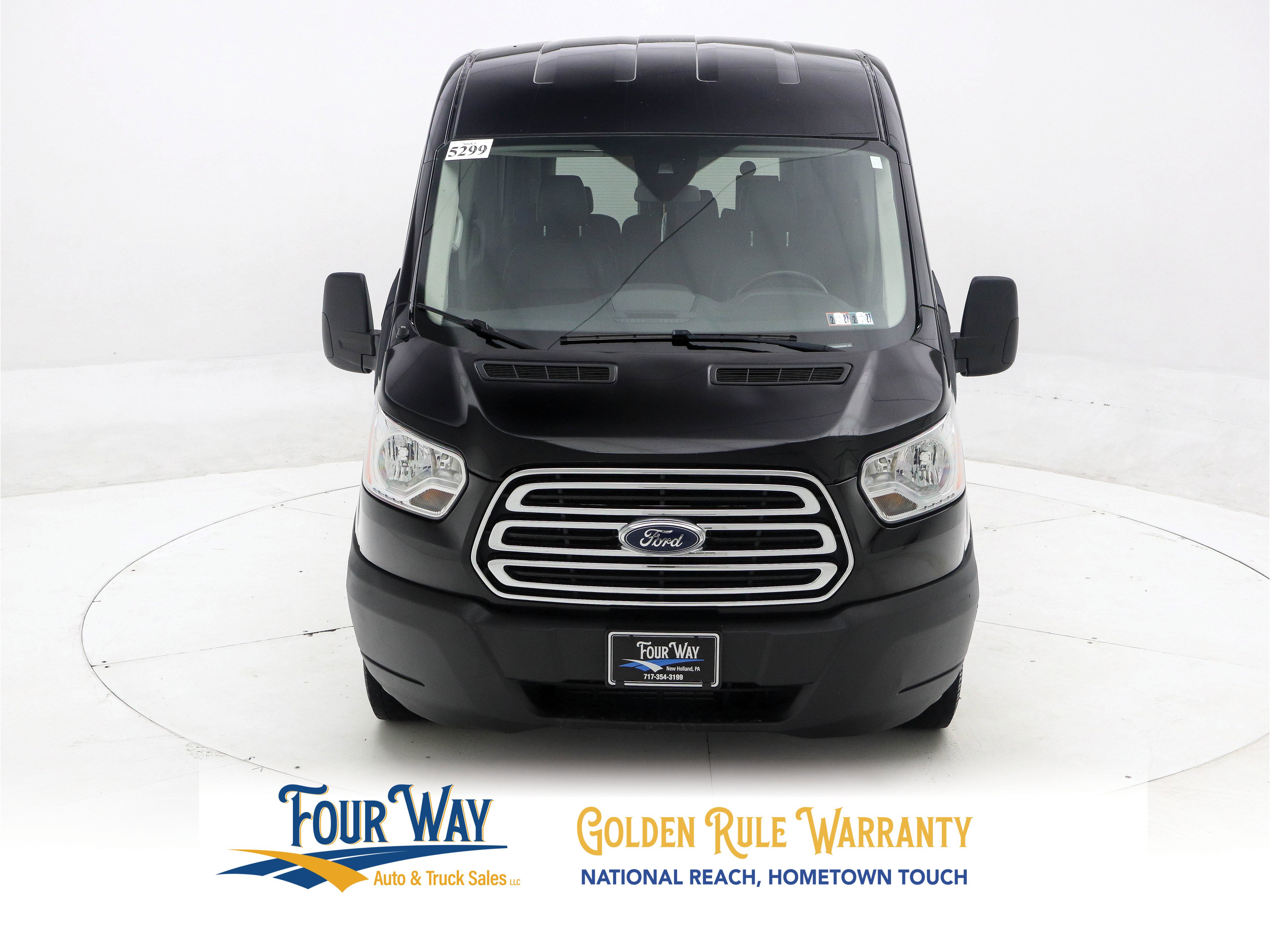 Used 2019 Ford Transit 150 XLT image 9