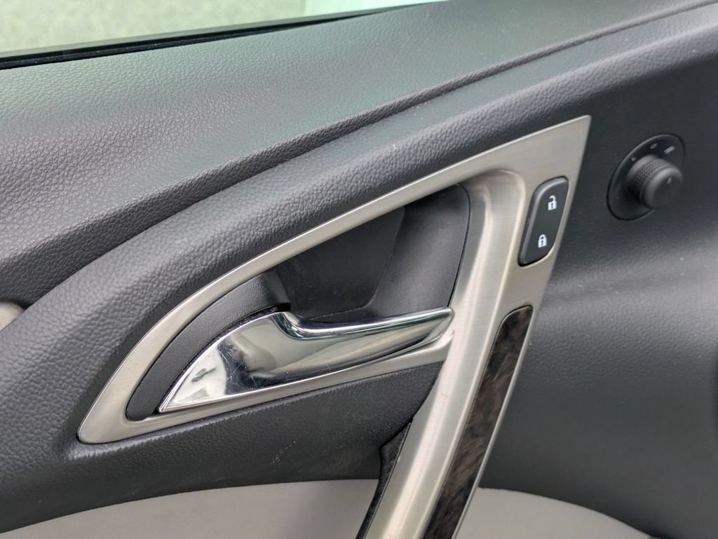 Used 2017 Buick Verano Sport Touring FWD image 12