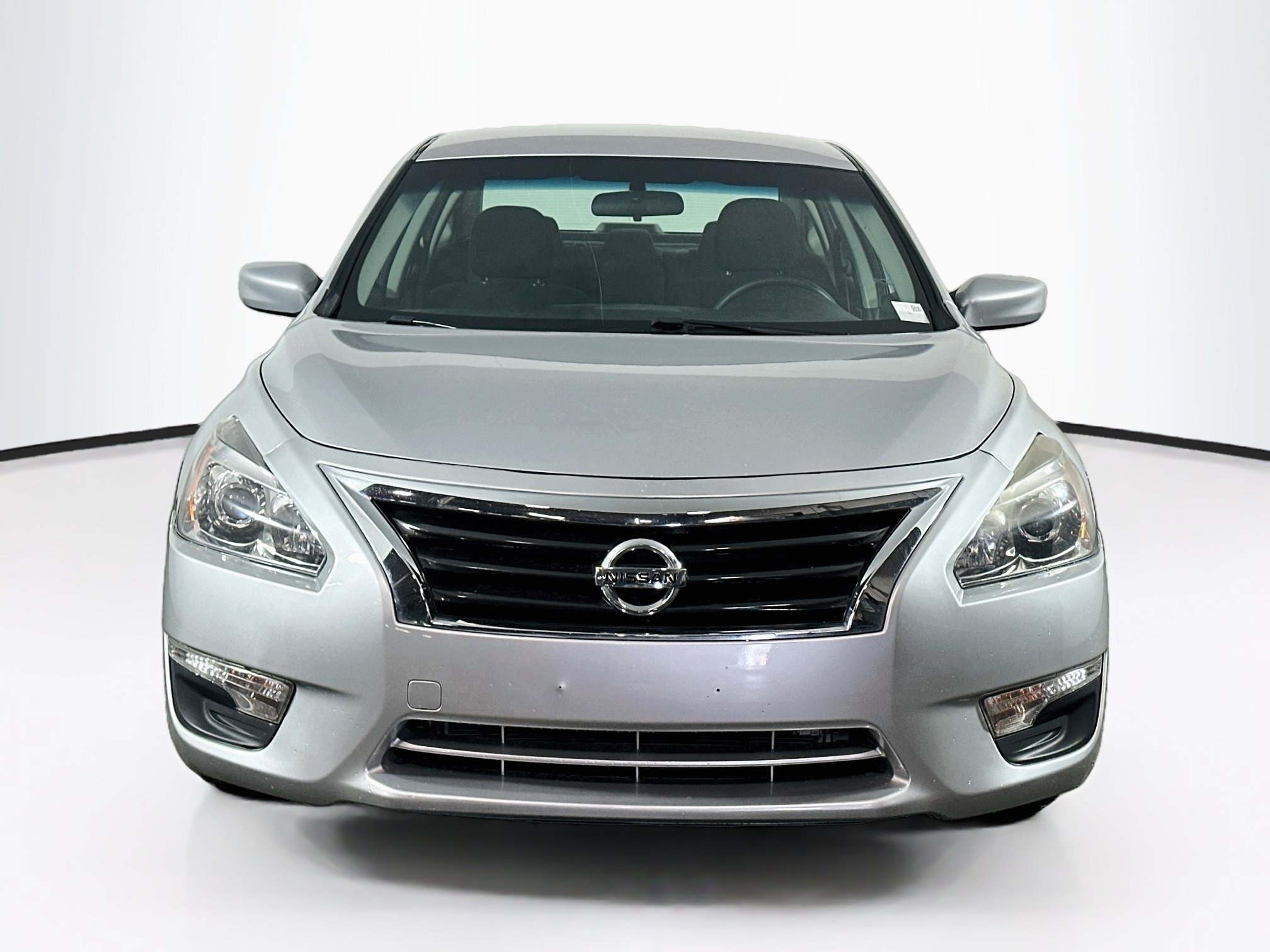 Used 2015 Nissan Altima 2.5 S w/ Power Driver Seat Package FWD image 2