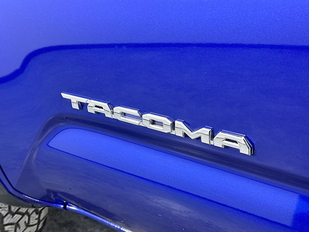 Used 2023 Toyota Tacoma TRD Off-Road w/ TRD Premium Off Road Package AWD/4WD image 28