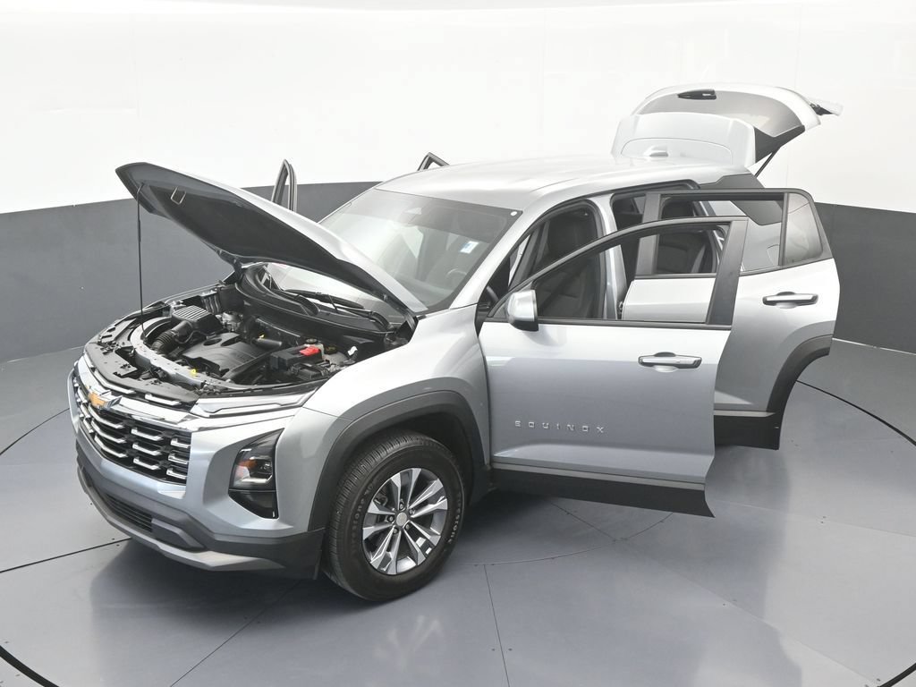 Used 2026 Chevrolet Equinox LT FWD image 61