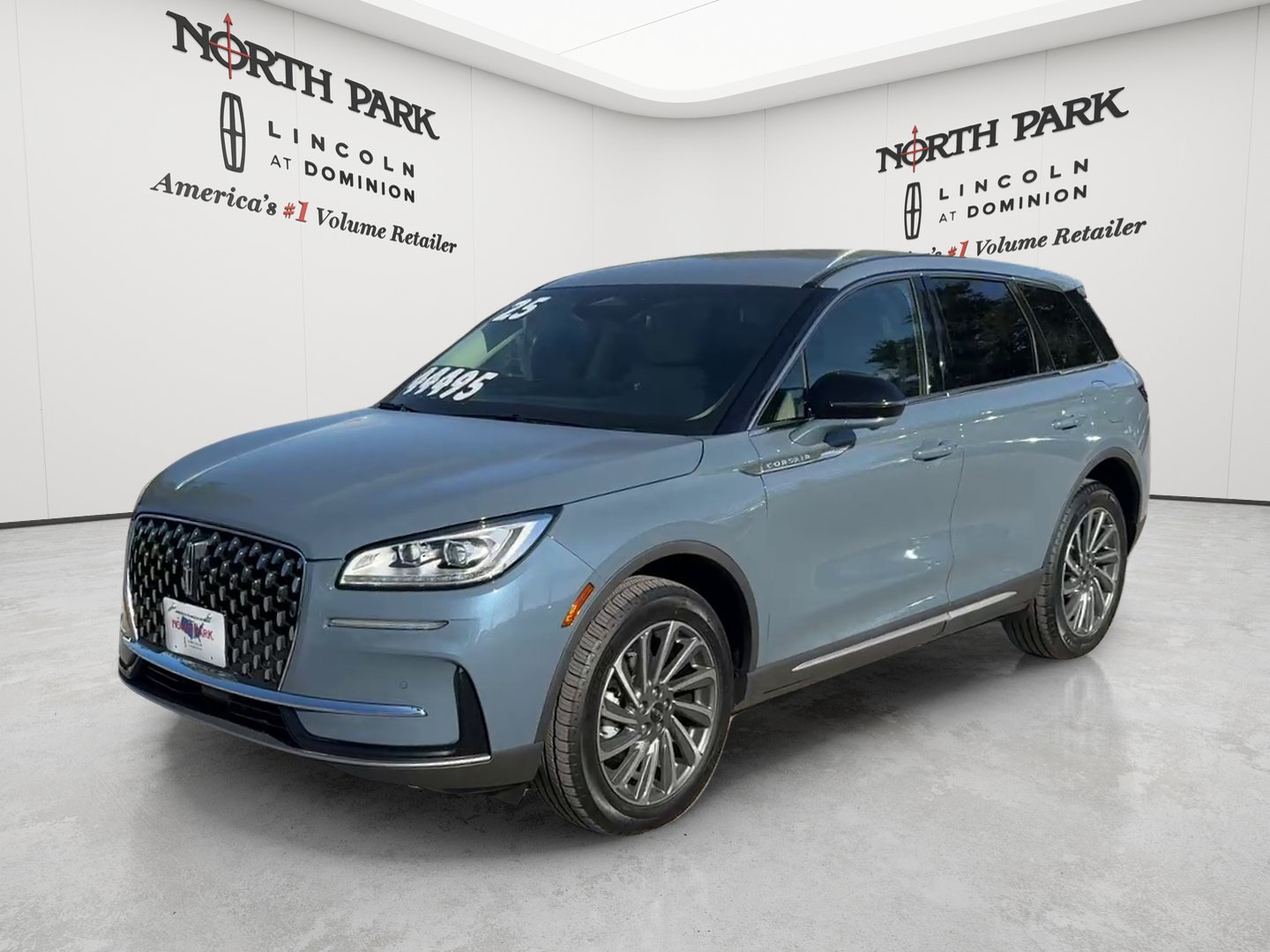 Used 2025 Lincoln Corsair Reserve FWD image 1