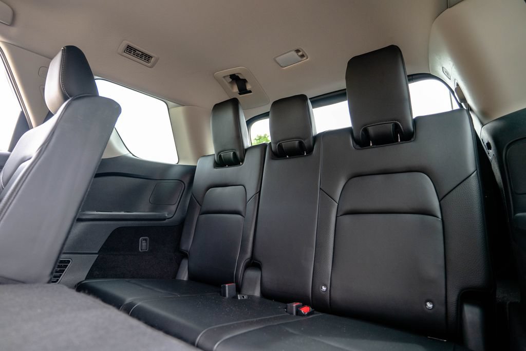 Used 2023 Nissan Pathfinder SL FWD image 38