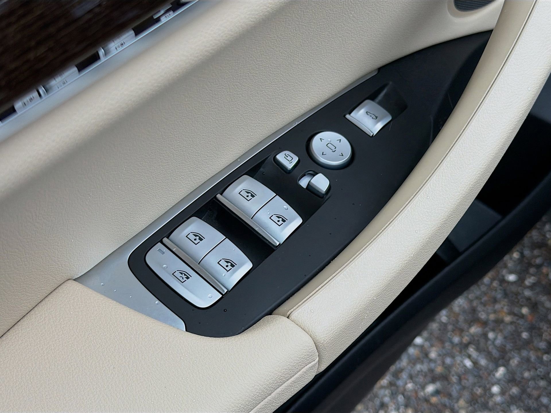 Certified 2025 BMW X4 xDrive30i image 24