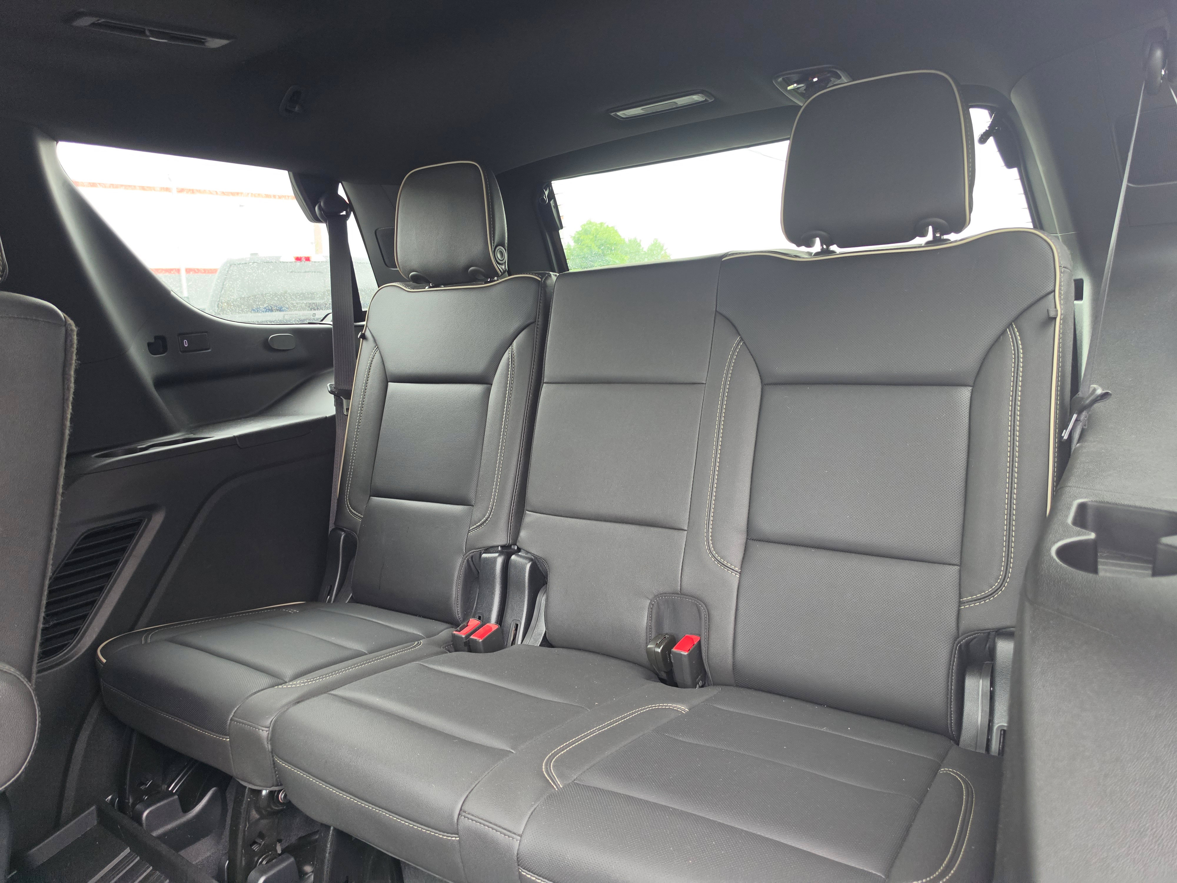 Used 2023 Chevrolet Tahoe Premier AWD/4WD image 15