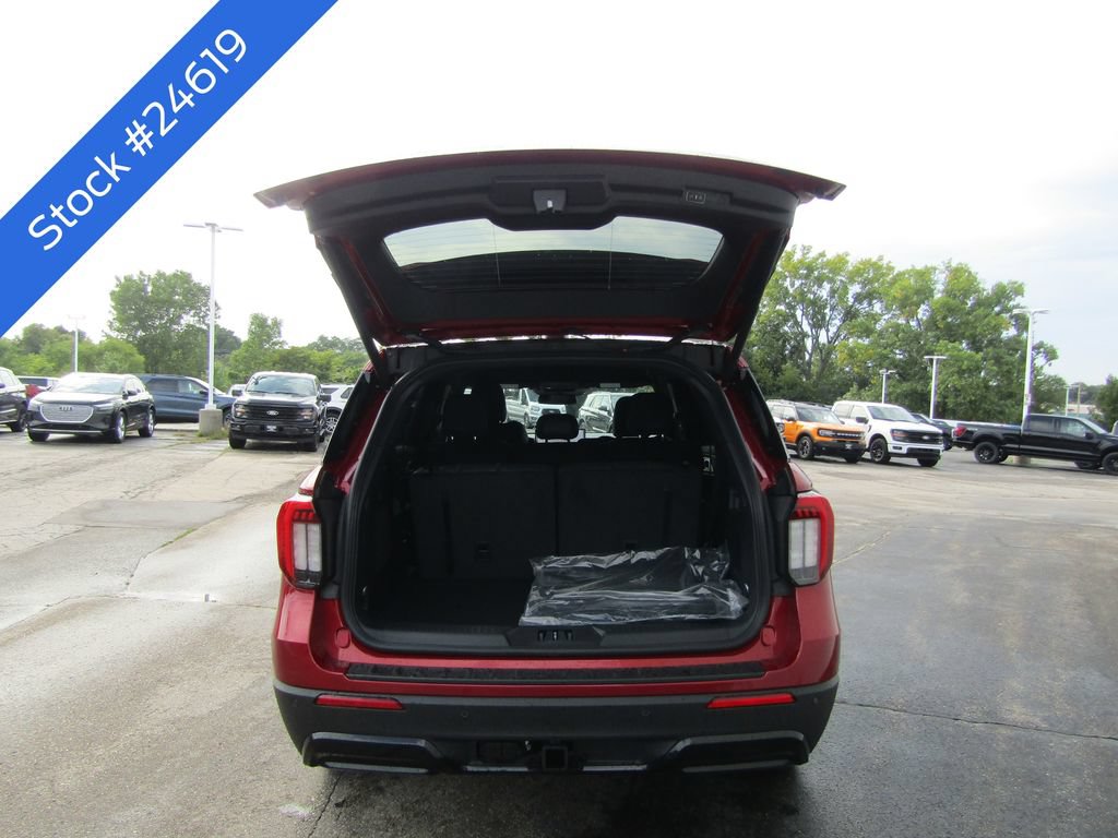 New 2027 Ford Explorer ST-Line w/ Premium Package AWD/4WD image 5