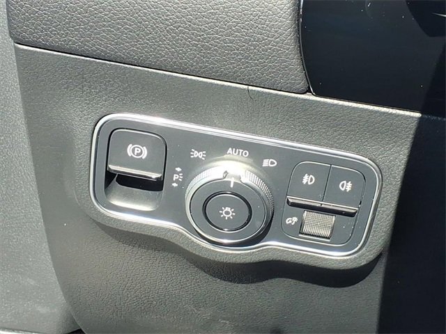 Used 2026 Mercedes-Benz GLA 250 4MATIC image 19