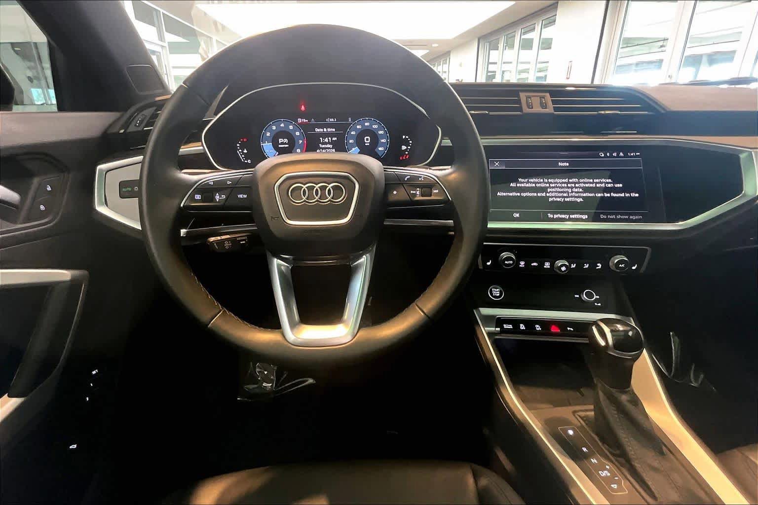 Used 2024 Audi Q3 2.0T Premium w/ Convenience Package AWD/4WD image 6
