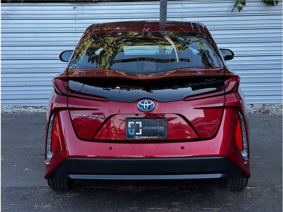 Used 2017 Toyota Prius Prime Advanced FWD image 11