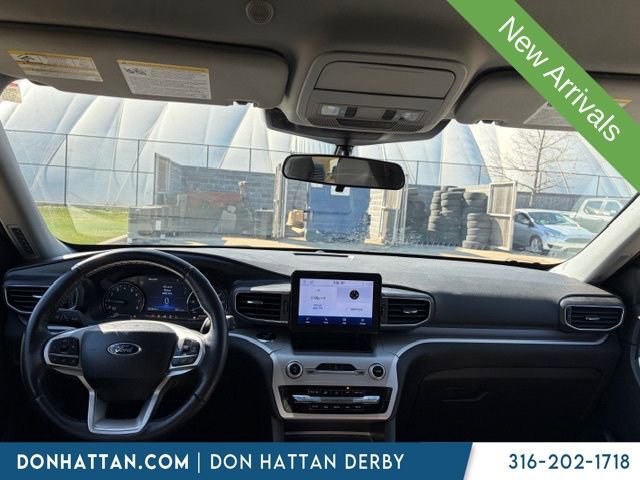 Used 2023 Ford Explorer XLT w/ Equipment Group 202A image 8