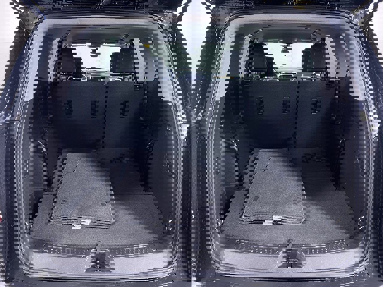 Certified 2020 GMC Acadia SLE image 13