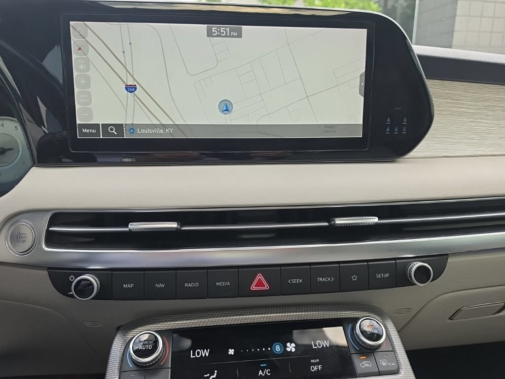 Used 2023 Hyundai Palisade Calligraphy FWD image 12