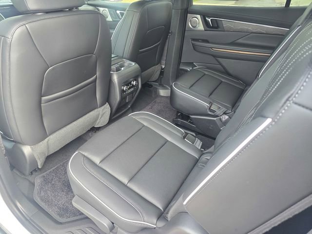 New 2026 Buick Enclave Avenir image 11