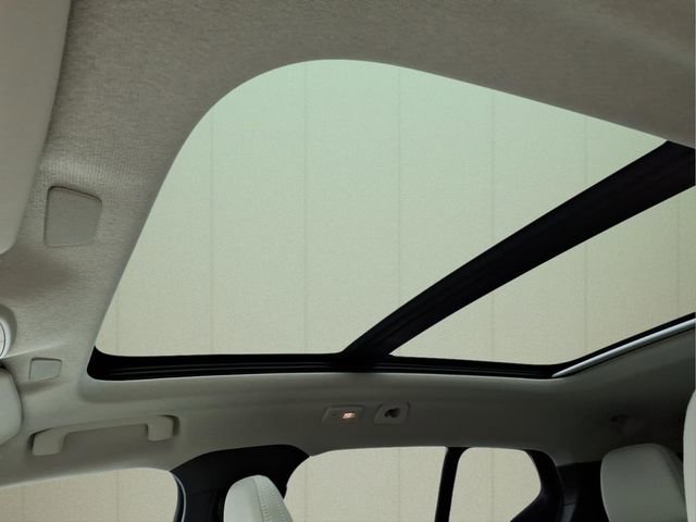 New 2026 Volvo XC40 B5 Plus w/ Protection Package Premier image 14