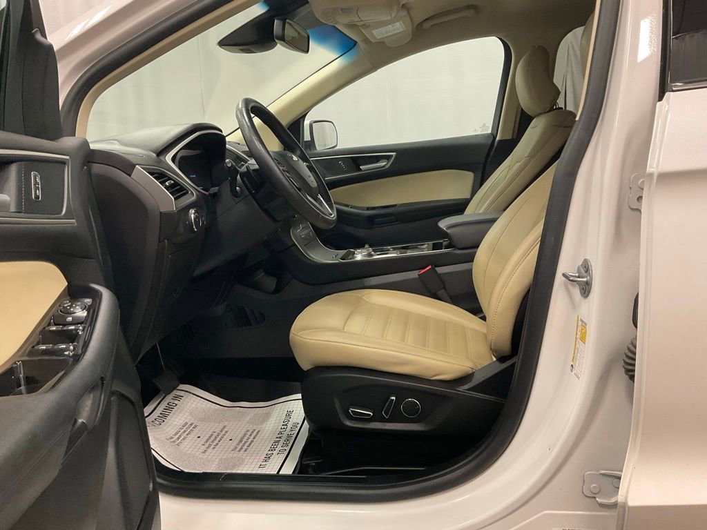 Used 2019 Ford Edge SEL w/ Equipment Group 201A AWD/4WD image 13