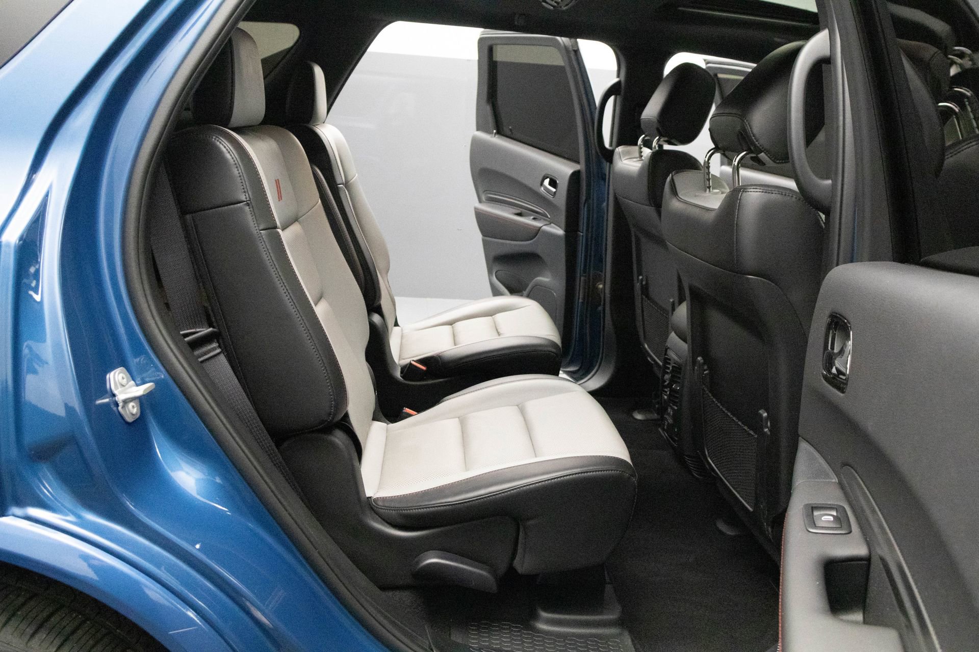 Used 2024 Dodge Durango R/T w/ Tow 'N Go Package AWD/4WD image 39