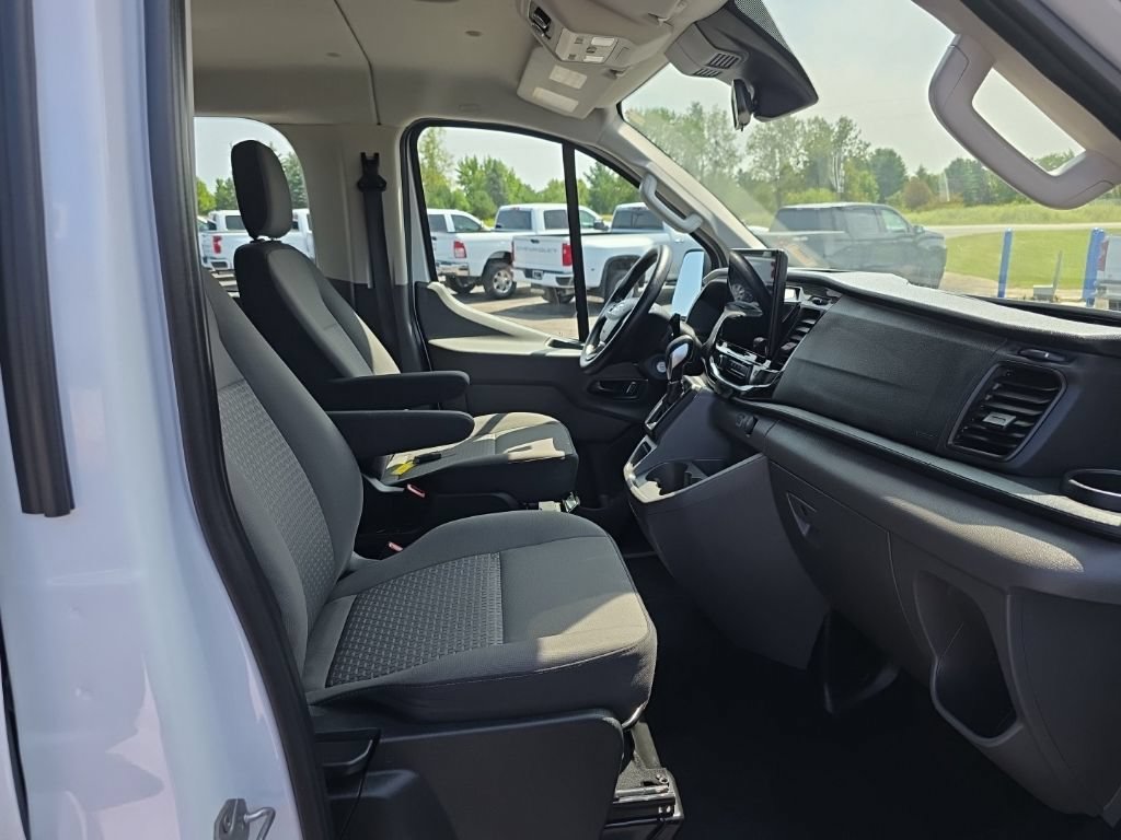 Used 2024 Ford Transit 350 XLT RWD image 22
