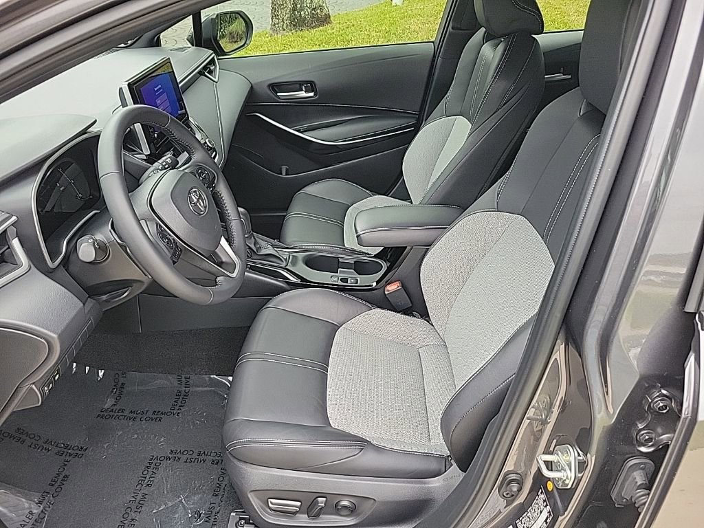 Used 2025 Toyota Corolla XSE image 13