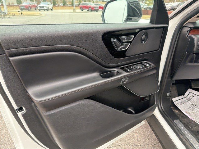 Certified 2023 Lincoln Aviator Reserve w/ Elements Package Plus image 12