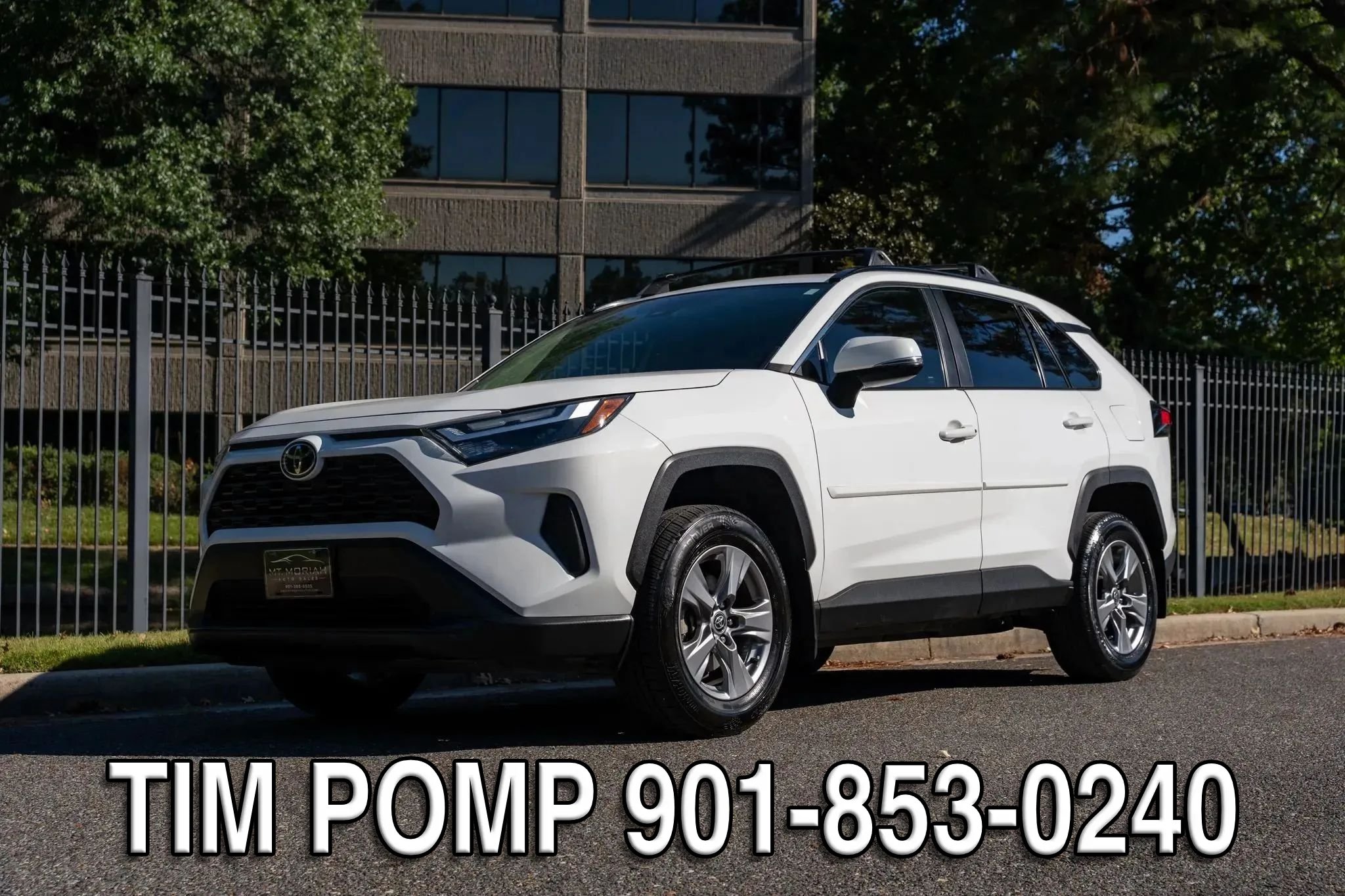 Used 2025 Toyota RAV4 XLE w/ Convenience Package FWD image 2