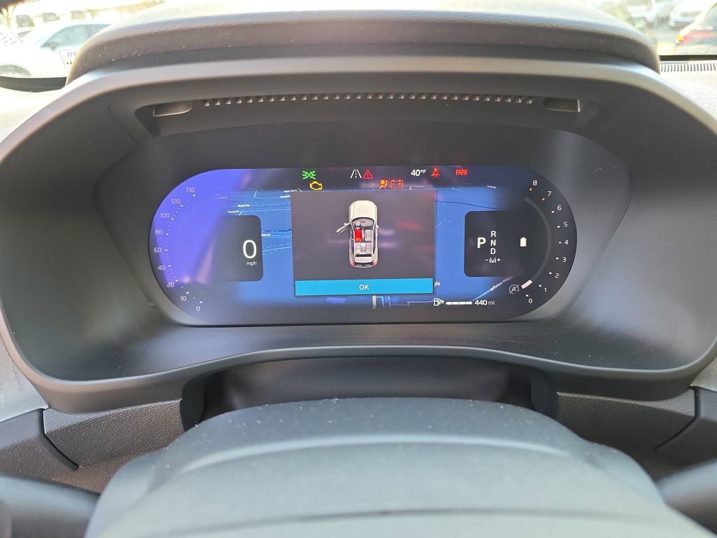 Certified 2025 Volvo XC40 B5 Plus w/ Protection Package Premier image 24