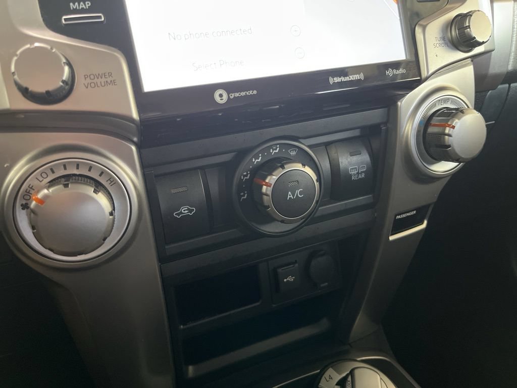 Used 2020 Toyota 4Runner SR5 AWD/4WD image 14