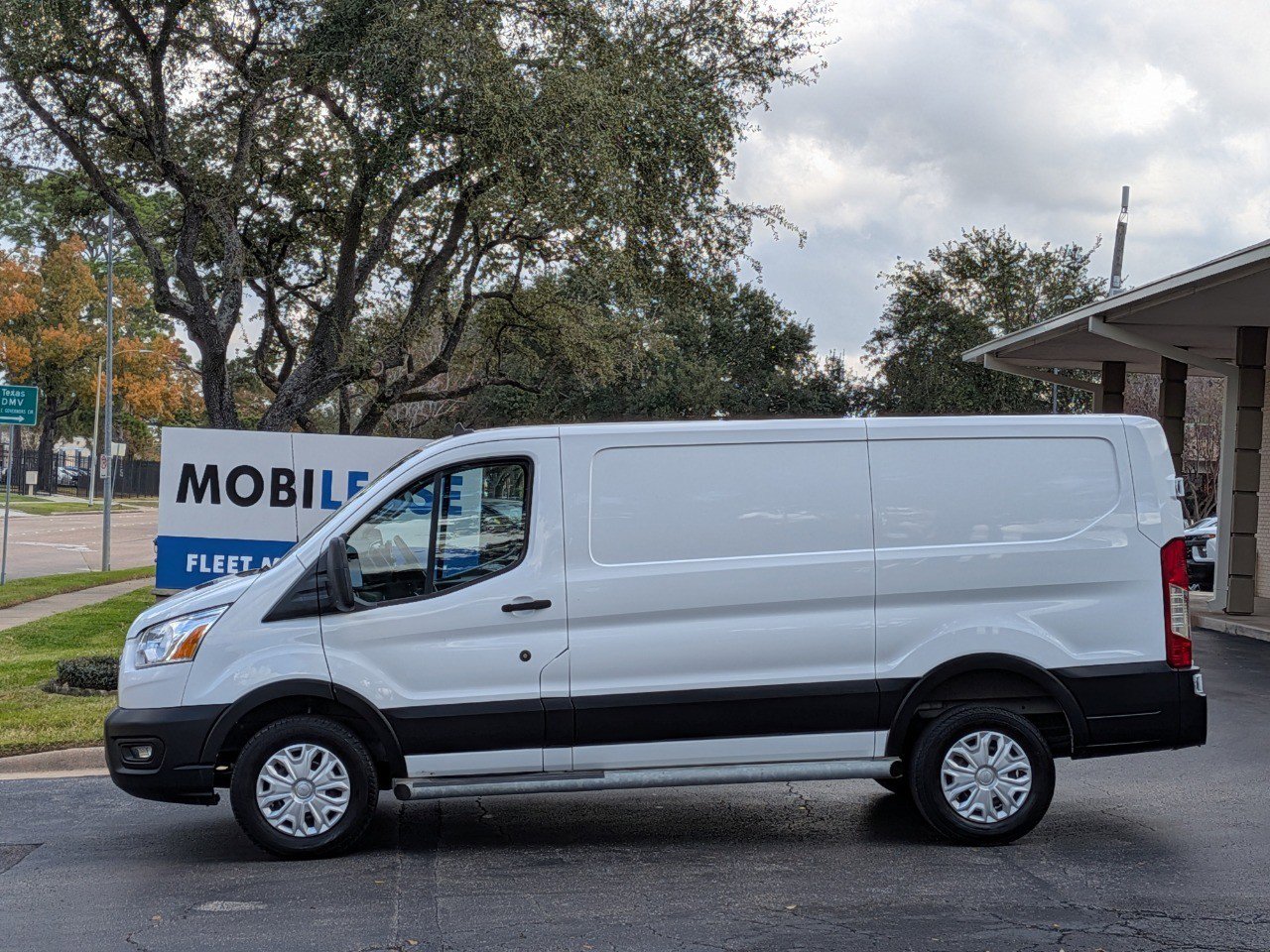 Used 2021 Ford Transit 250 Low Roof w/ Exterior Upgrade Package image 8