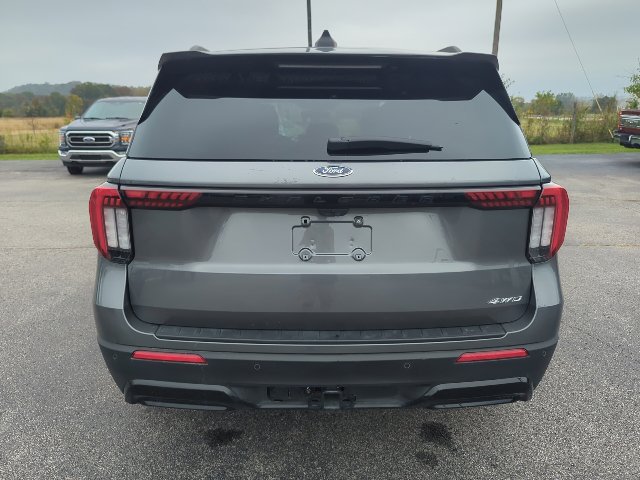 Used 2026 Ford Explorer ST-Line w/ ST-Line Street Pack AWD/4WD image 31