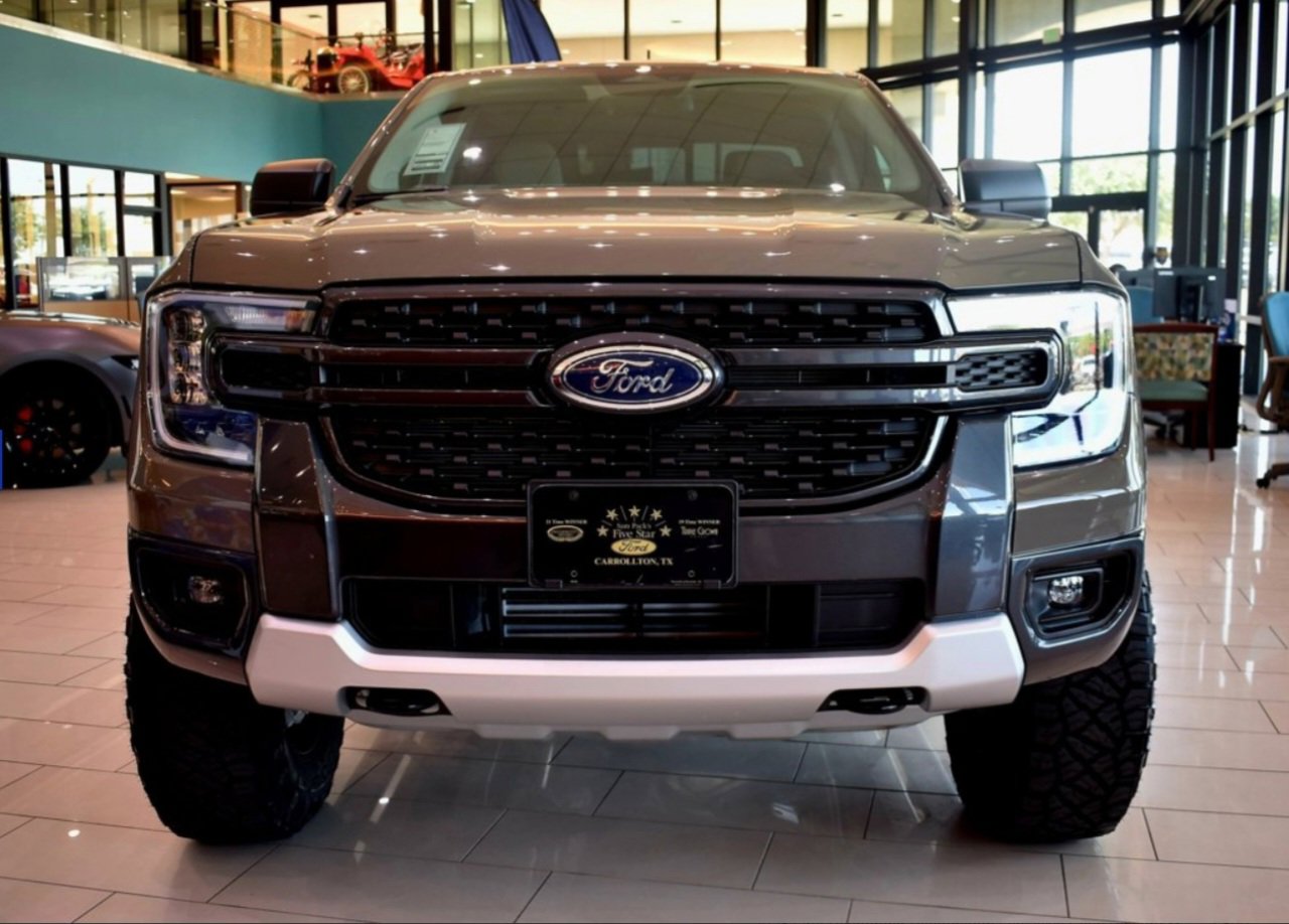 New 2025 Ford Ranger XLT w/ Equipment Group 301A High image 2