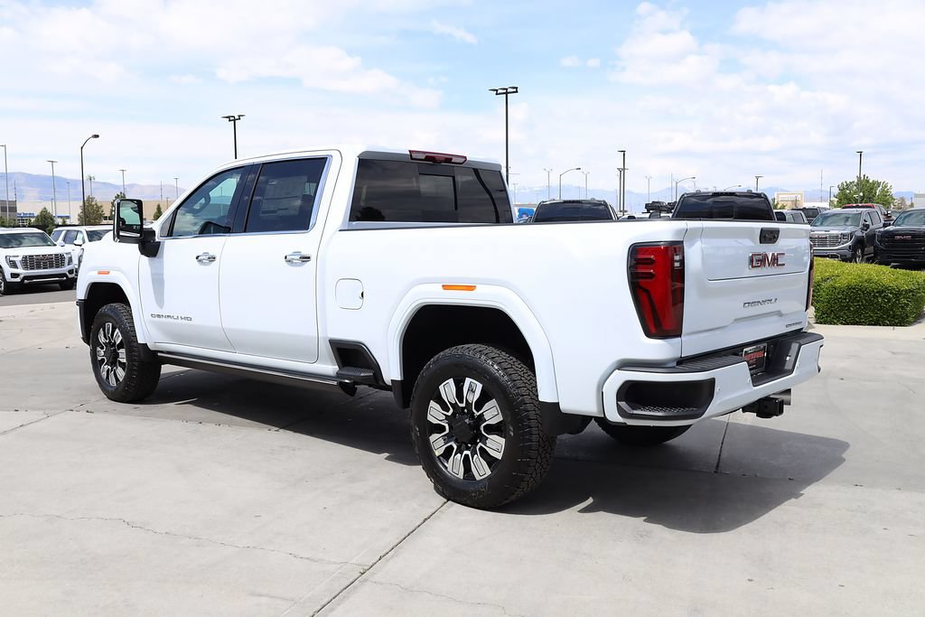 New 2026 GMC Sierra 3500 Denali w/ Denali Reserve Package AWD/4WD image 4