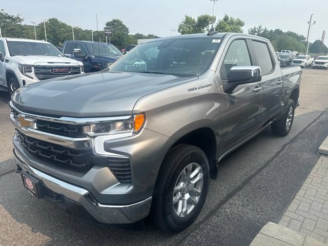 Used 2024 Chevrolet Silverado 1500 LT w/ Protection Package AWD/4WD image 3