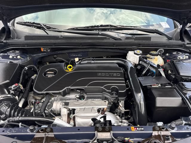 Used 2025 Chevrolet Malibu LT FWD image 27
