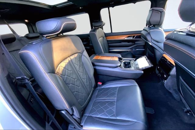 Used 2024 Jeep Grand Wagoneer L Series III image 32