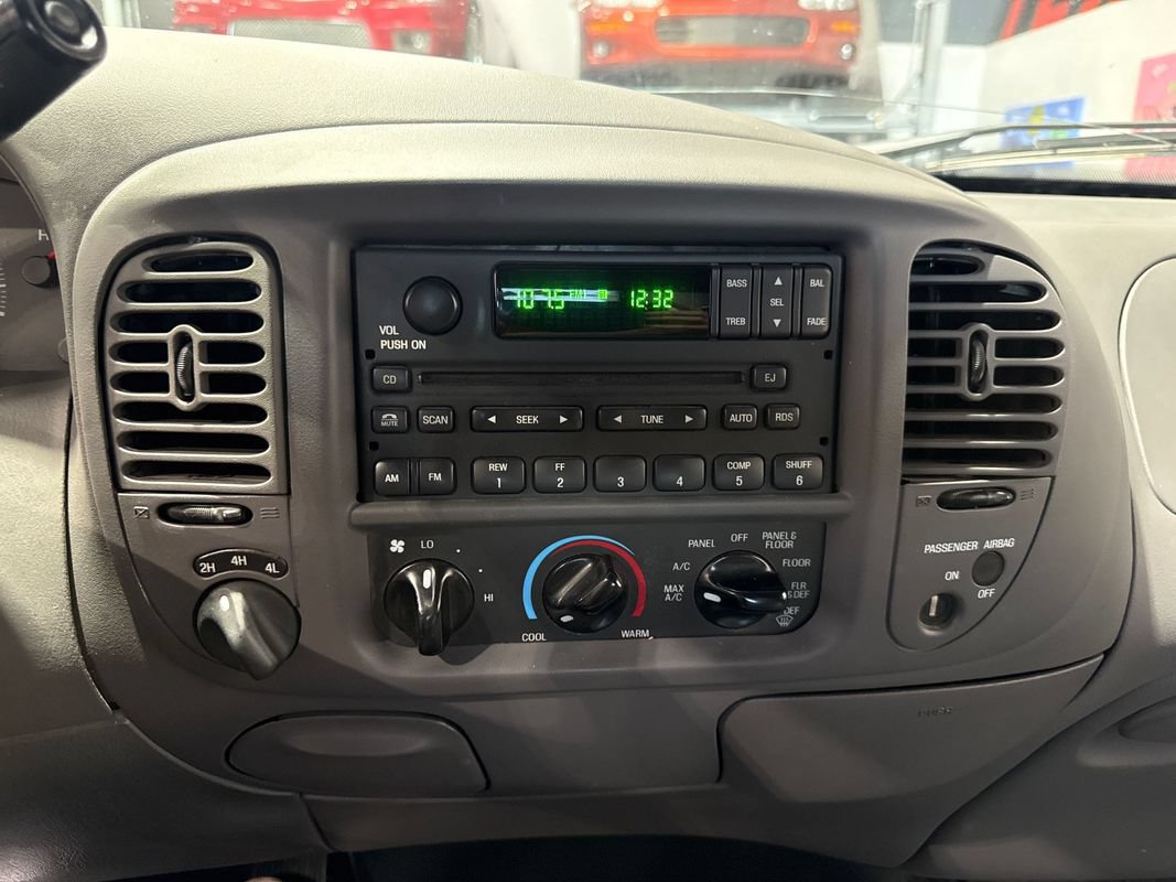 Used 2001 Ford F150 XL AWD/4WD image 92
