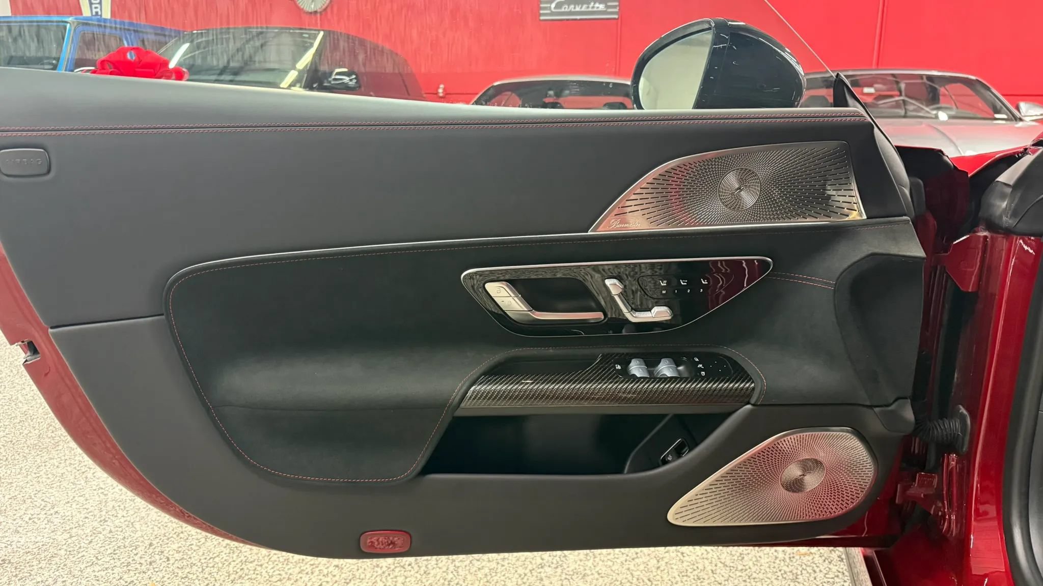 Used 2025 Mercedes-Benz SL 63 AMG 4MATIC w/ AMG Aerodynamics Package image 7