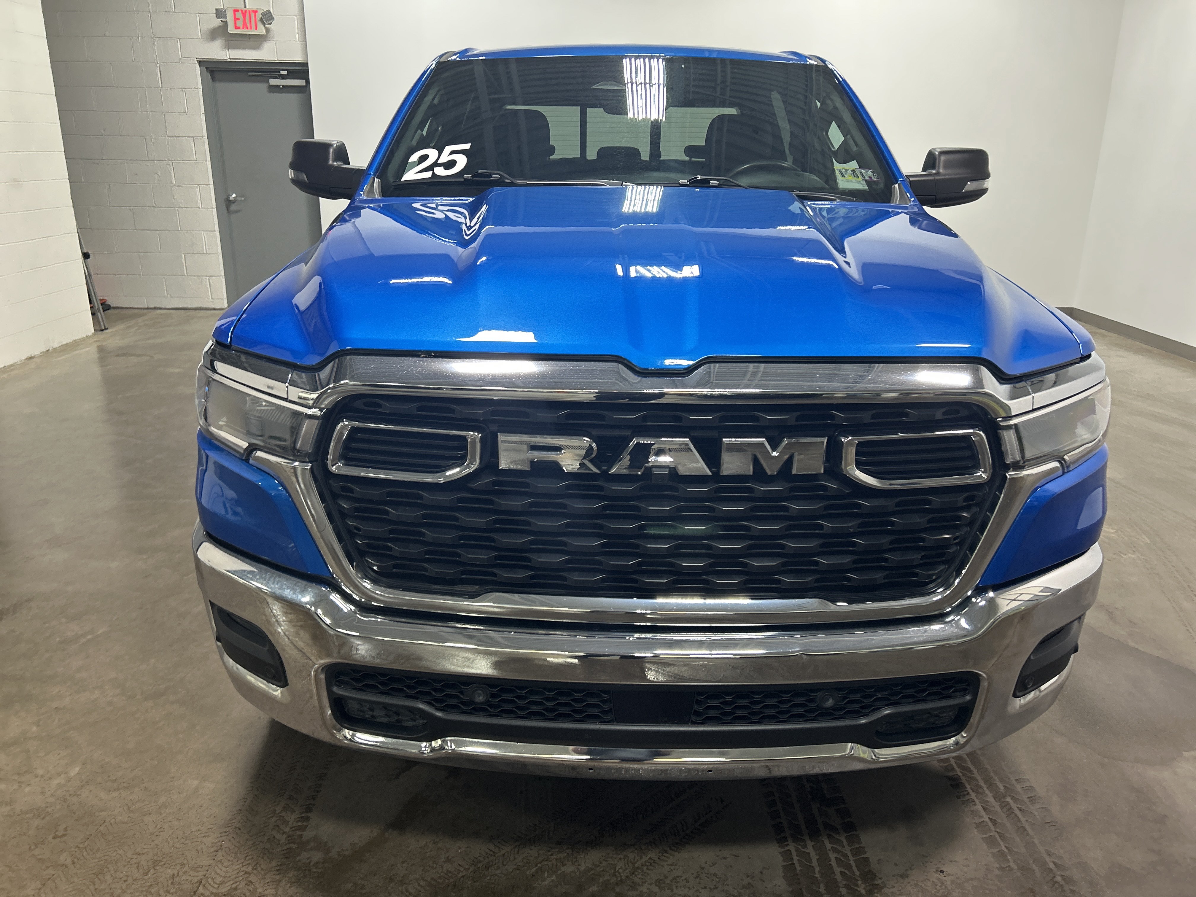 Used 2025 RAM 1500 Big Horn AWD/4WD image 36