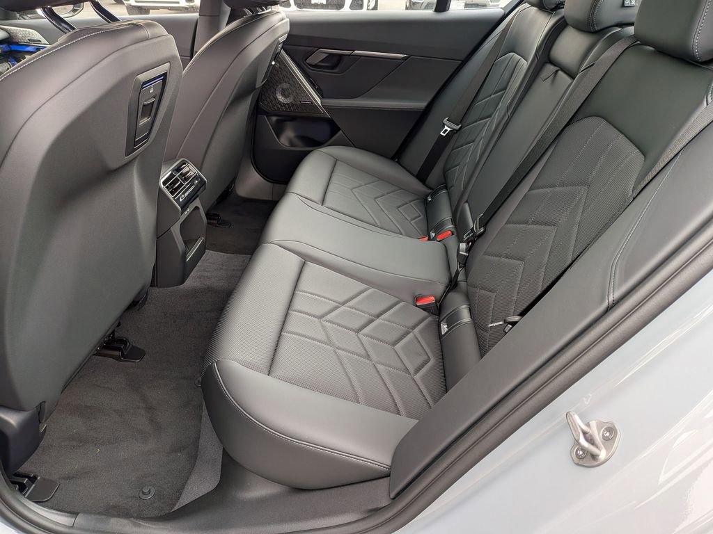 New 2025 BMW i5 M60 image 35